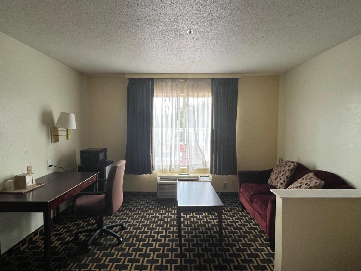 Budgetel Inns & Suites Fairfield Екстер'єр фото