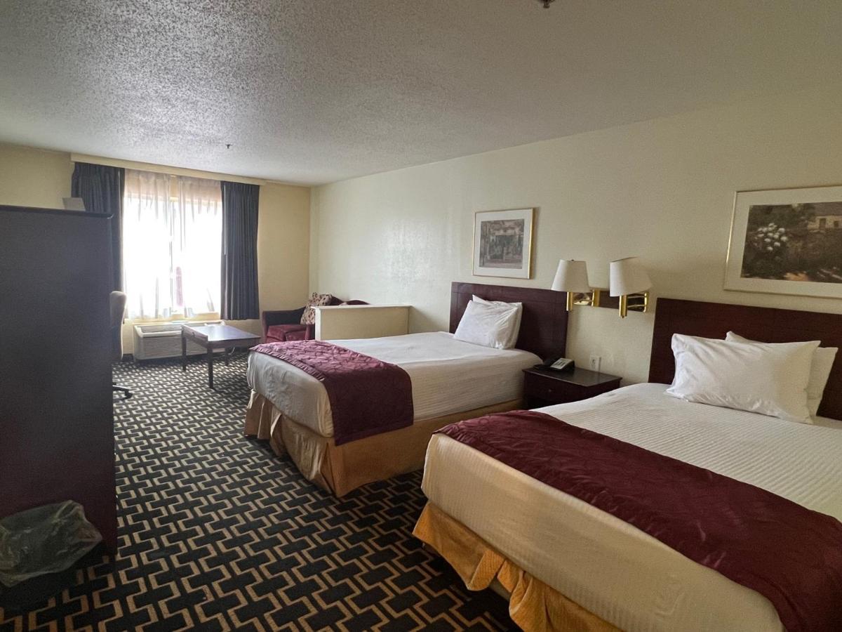 Budgetel Inns & Suites Fairfield Екстер'єр фото