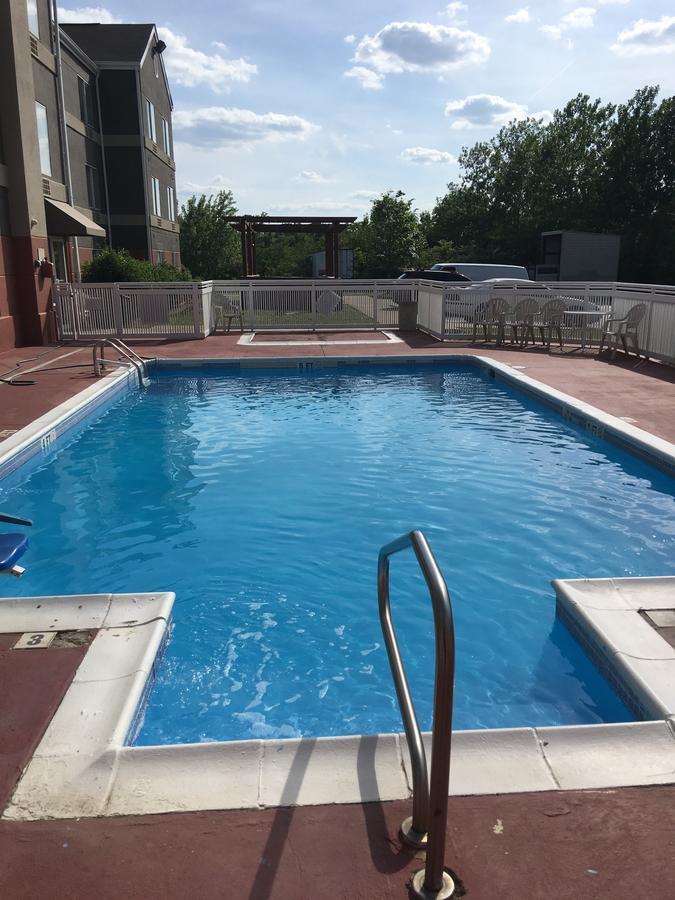 Budgetel Inns & Suites Fairfield Екстер'єр фото